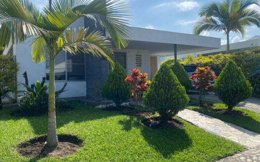 casa campestre en Armenia Quindío– lindaraja villas y club