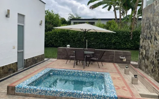 Casa campestre en venta en Conjunto Pontevedra – El Caimo, Armenia