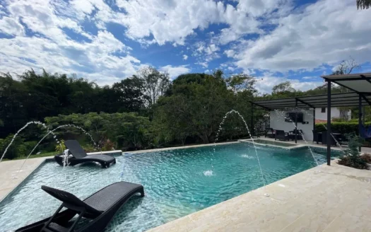 Venta de Casa Campestre en Armenia Quindío – Reserva del Manantial