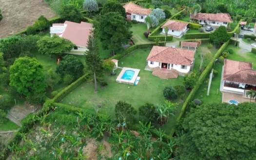 Casa Campestre en Venta en Pantanillo – Vía Armenia – Montenegro