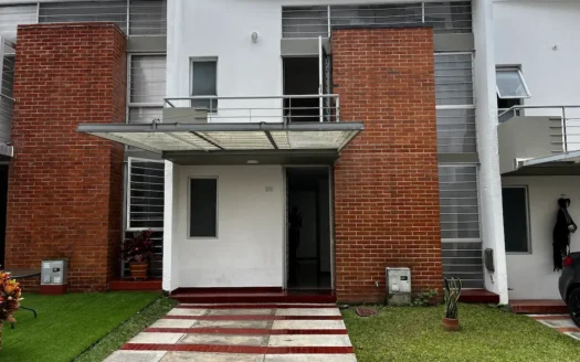 Casa en venta en el norte de Armenia Quindío – Parque Residencial Terranova